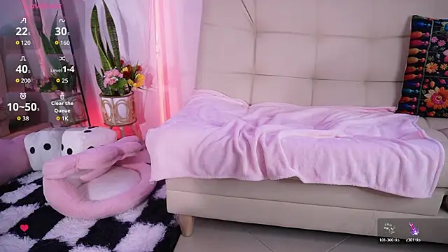 Natasha  Sccott online show from November 2025 06:41:02 PM