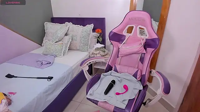 kitty kayo online show from February 2025 09:28:01 AM