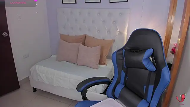 kitty kayo online show from February 2026 03:33:01 AM