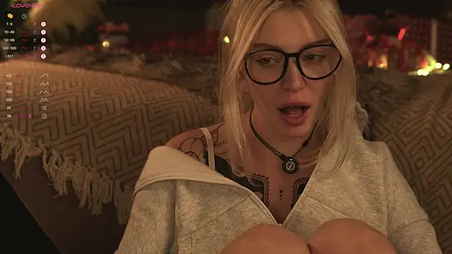 LinaKinky online show from January 2025 05:20:01 PM