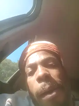 calientoboy online show from December 2024 12:27:02 PM