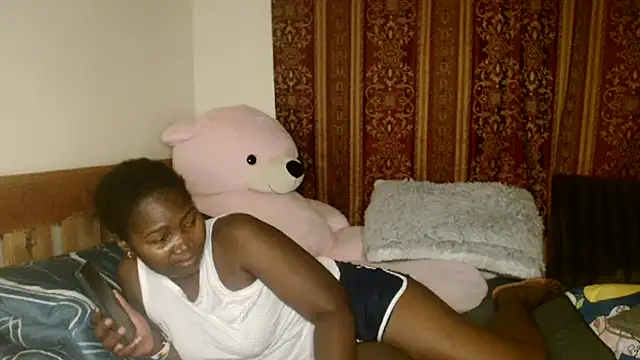 Snapshot of Sexxy_pretty24 chatting on October 2025 05:22:02 PM Sexxy pretty24 online show from October 2025 05:22:02 PM