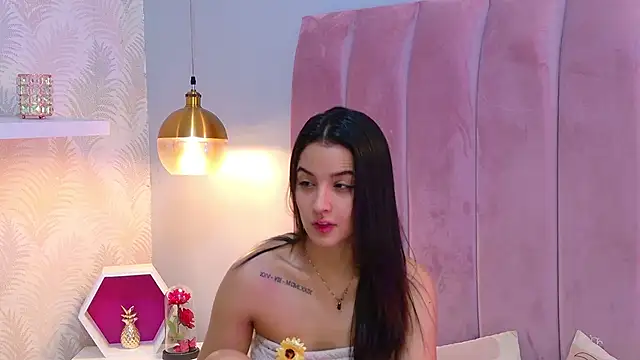 LeenaBrown online show from June 2026 12:41:01 PM