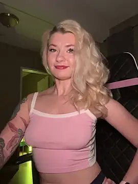 Snapshot of Anour_amour chatting on January 2025 02:45:02 AM Anour amour online show from January 2025 02:45:02 AM