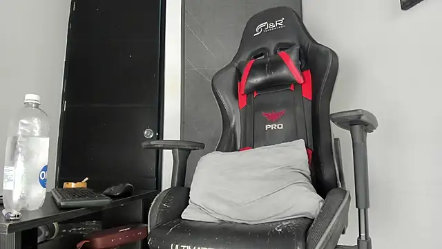 Snapshot of sergiio_mesa27 chatting on December 2025 12:05:02 AM sergiio mesa27 online show from December 2025 12:05:02 AM