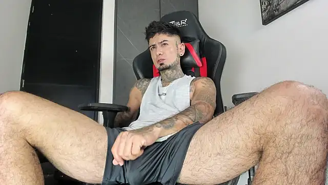 Snapshot of sergiio_mesa27 chatting on January 2026 12:10:02 PM sergiio mesa27 online show from January 2026 12:10:02 PM