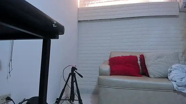 Lissalittlee online show from January 2025 01:48:01 AM