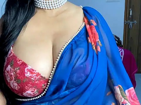 Snapshot of Aishwarya_101_ chatting on November 2025 05:26:01 PM Aishwarya 101 online show from November 2025 05:26:01 PM