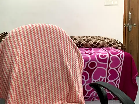 Snapshot of Aishwarya_101_ chatting on December 2025 02:30:01 AM Aishwarya 101 online show from December 2025 02:30:01 AM