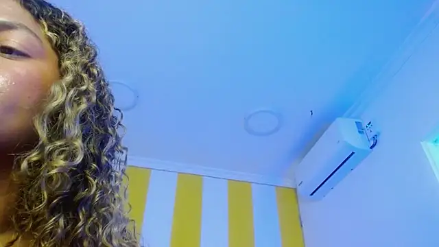 Cristal War online show from February 2025 03:12:02 AM