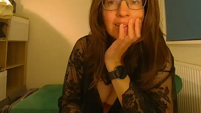 Ella Next Door online show from May 2026 08:58:02 PM