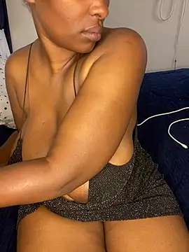 Snapshot of Naughty-sonia2 chatting on June 2026 09:33:01 AM Naughty-sonia2 online show from June 2026 09:33:01 AM