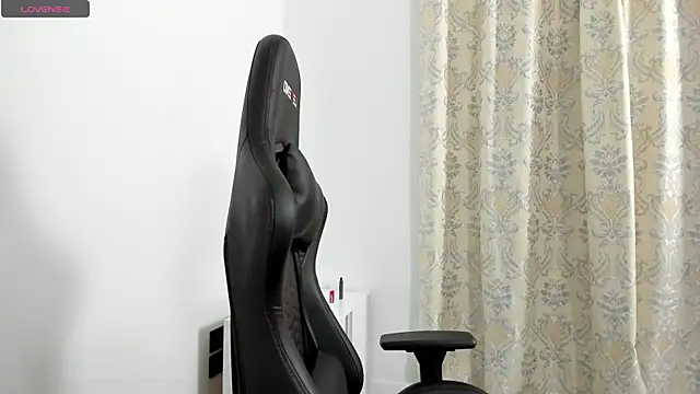 Sweet-bb online show from March 2025 05:01:01 PM