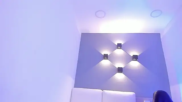 aisha h  online show from December 2024 08:32:01 PM