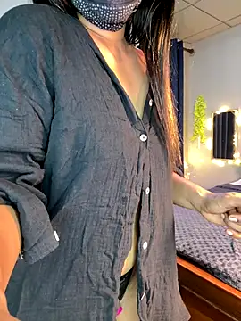 Snapshot of Cinderella-98 chatting on October 2025 04:07:01 AM Cinderella-98 online show from October 2025 04:07:01 AM