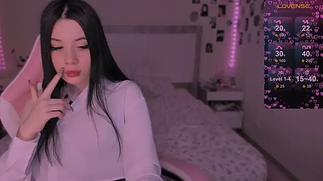 Snapshot of CoddleWeeper_ chatting on December 2024 07:26:02 AM CoddleWeeper online show from December 2024 07:26:02 AM