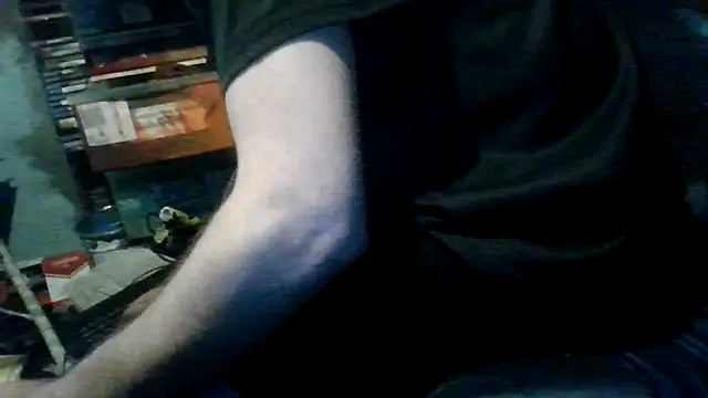 Snapshot of robeaulieu02 chatting on April 2026 05:56:01 AM robeaulieu02 online show from April 2026 05:56:01 AM