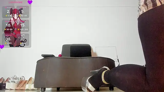 Snapshot of violetmontan chatting on September 2025 04:17:02 AM violetmontan online show from September 2025 04:17:02 AM