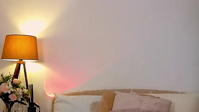 JuliaJaee online show from February 2025 08:13:01 PM