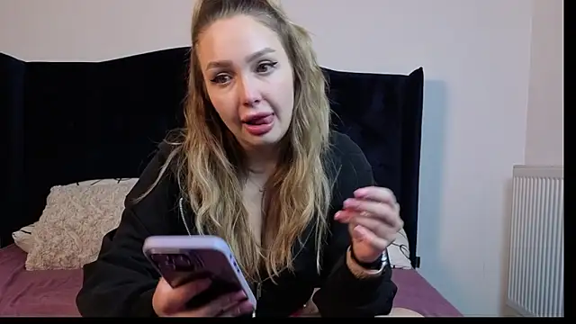 Snapshot of AnnaMaee chatting on February 2026 11:05:02 PM AnnaMaee online show from February 2026 11:05:02 PM