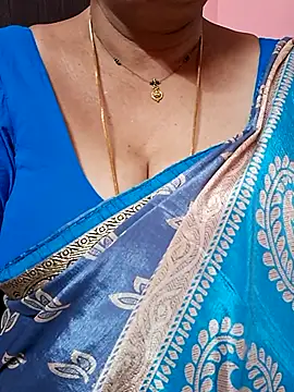 ananya956 online show from April 2026 01:04:02 PM