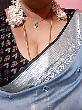 Snapshot of ananya956 chatting on May 2026 01:37:01 PM ananya956 online show from May 2026 01:37:01 PM
