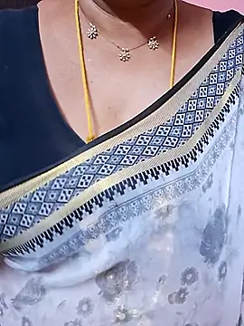 ananya956 online show from June 2026 12:37:01 PM