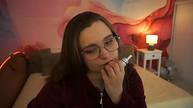 MagicPeachh  online show from October 2025 12:47:01 PM