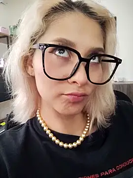 Snapshot of Ramona_Flower chatting on September 2025 09:09:02 PM Ramona Flower online show from September 2025 09:09:02 PM