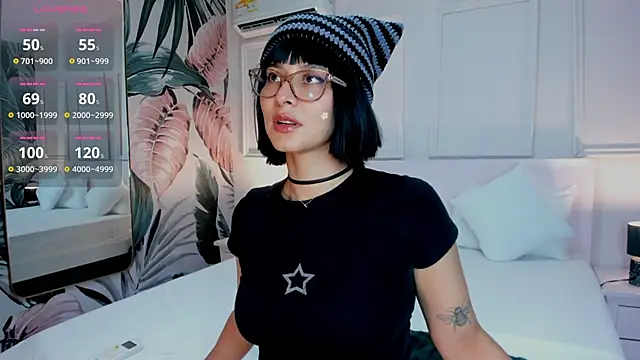 Snapshot of Ramona_Flower chatting on November 2025 02:06:01 AM Ramona Flower online show from November 2025 02:06:01 AM