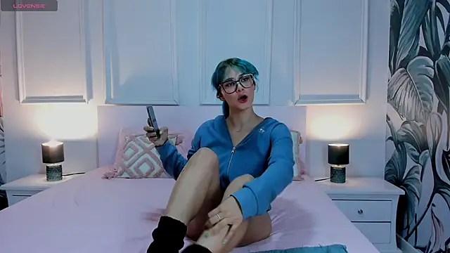 Snapshot of Ramona_Flower chatting on December 2025 01:10:01 AM Ramona Flower online show from December 2025 01:10:01 AM