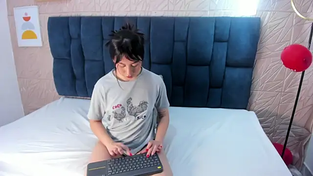 Victoria Coleman online show from February 2025 11:43:01 AM