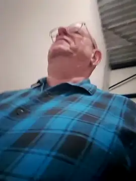 andrejoyfull64 online show from November 2025 12:38:01 PM