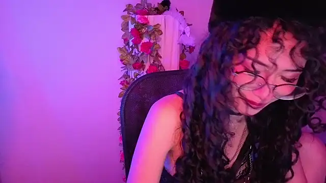 Snapshot of CherieCurl chatting on July 2026 02:56:01 PM CherieCurl online show from July 2026 02:56:01 PM