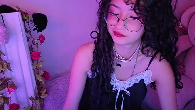 Snapshot of CherieCurl chatting on July 2026 09:17:01 PM CherieCurl online show from July 2026 09:17:01 PM