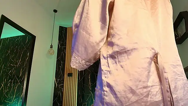 Snapshot of Bella_salvatore chatting on April 2026 08:50:01 PM Bella salvatore online show from April 2026 08:50:01 PM