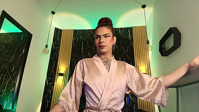 Snapshot of Bella_salvatore chatting on April 2026 08:14:02 PM Bella salvatore online show from April 2026 08:14:02 PM