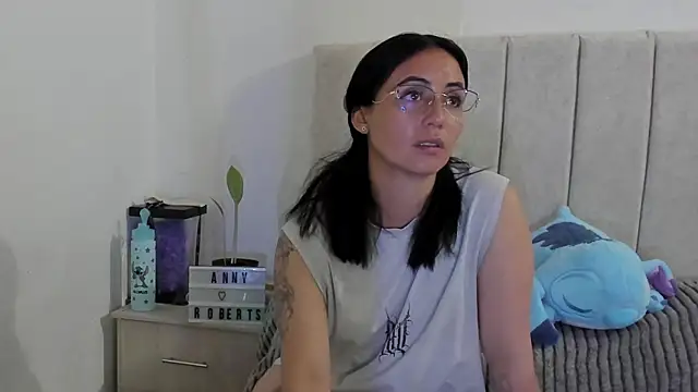 anny roberts online show from July 2026 09:35:01 PM