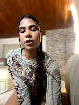 Snapshot of HaileyBaldwin chatting on December 2024 06:19:01 PM HaileyBaldwin online show from December 2024 06:19:01 PM