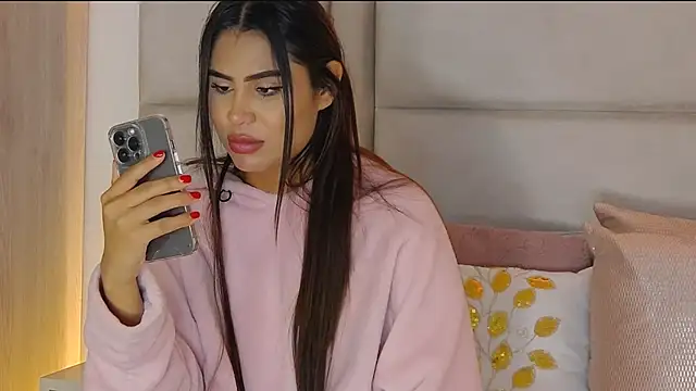 Snapshot of HaileyBaldwin chatting on January 2025 10:20:02 PM HaileyBaldwin online show from January 2025 10:20:02 PM