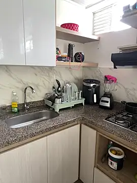 Snapshot of HaileyBaldwin chatting on January 2025 04:11:02 PM HaileyBaldwin online show from January 2025 04:11:02 PM