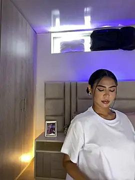 Snapshot of HaileyBaldwin chatting on February 2025 05:51:01 PM HaileyBaldwin online show from February 2025 05:51:01 PM