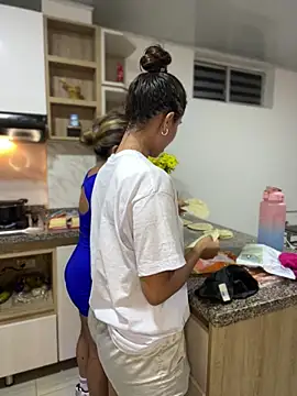 Snapshot of HaileyBaldwin chatting on February 2025 02:15:01 AM HaileyBaldwin online show from February 2025 02:15:01 AM