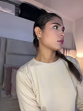 Snapshot of HaileyBaldwin chatting on February 2025 03:31:02 AM HaileyBaldwin online show from February 2025 03:31:02 AM