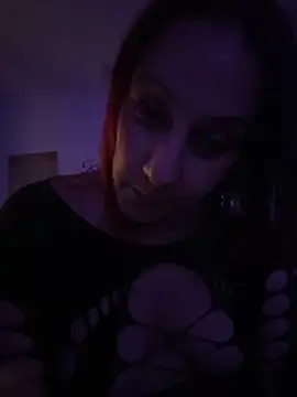 Snapshot of DeeLight124 chatting on November 2025 06:57:02 AM DeeLight124 online show from November 2025 06:57:02 AM