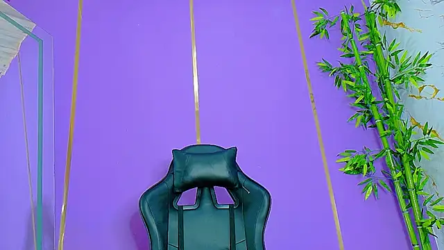 Snapshot of scarlet-jonesx chatting on October 2025 08:37:02 PM scarlet-jonesx online show from October 2025 08:37:02 PM