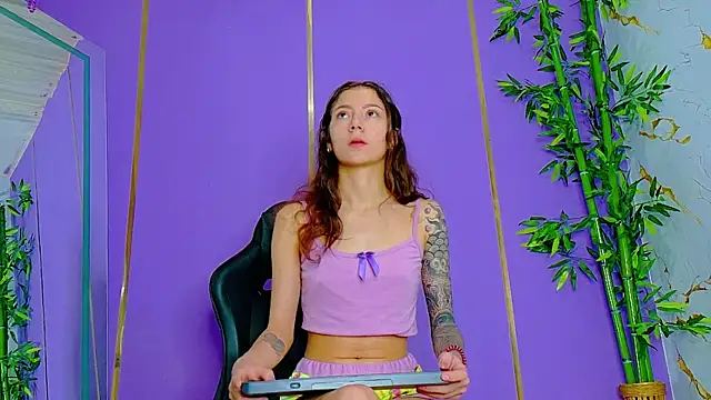 Snapshot of scarlet-jonesx chatting on October 2025 12:08:01 AM scarlet-jonesx online show from October 2025 12:08:01 AM