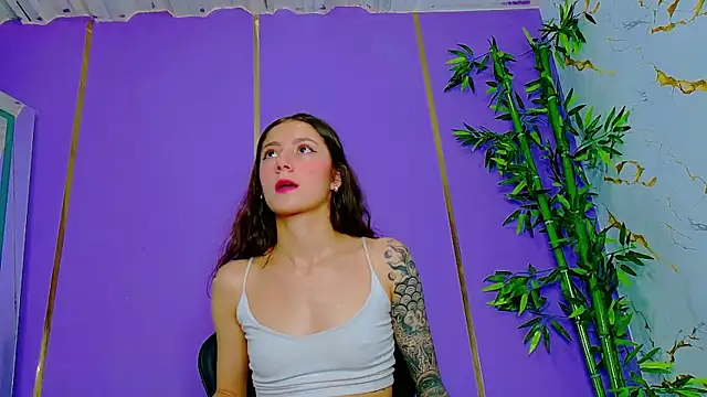 Snapshot of scarlet-jonesx chatting on October 2025 11:37:01 PM scarlet-jonesx online show from October 2025 11:37:01 PM