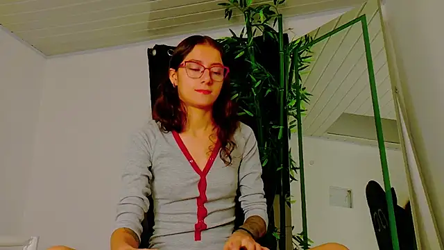 scarlet-jonesx online show from November 2025 12:09:01 AM