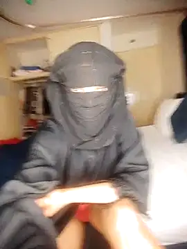 Hot-zeenah online show from February 2025 03:38:01 PM